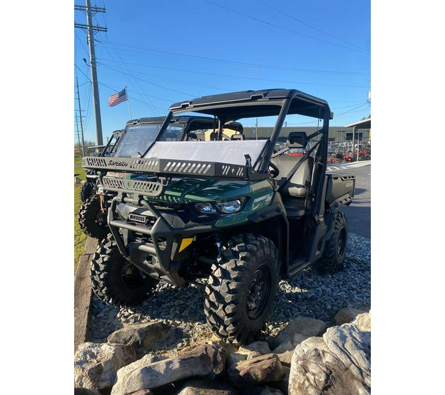 2025 Can-Am Defender HD9