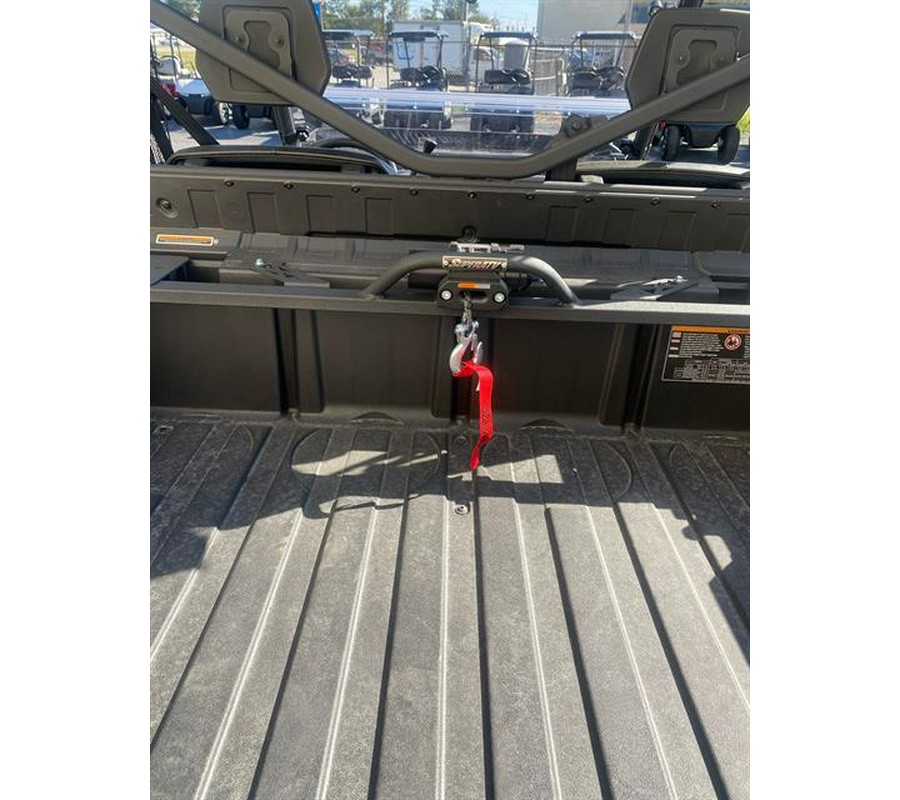 2025 Can-Am Defender HD9