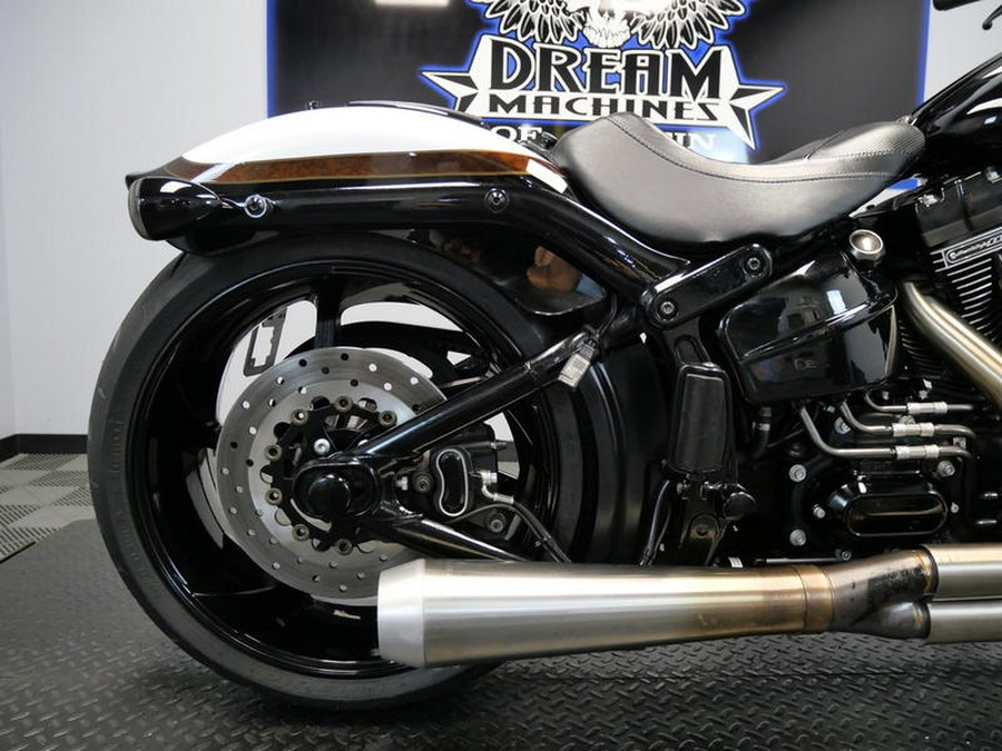 2017 Harley-Davidson® FXSE - CVO™ Pro Street Breakout®