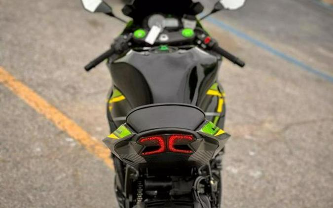 2018 Kawasaki Ninja® ZX™-6R KRT Edition