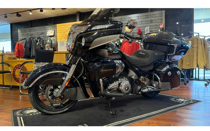 2025 Indian Motorcycle ROADMASTER ELITE, SPIRIT BLU CNDY FADE, 49S Elite