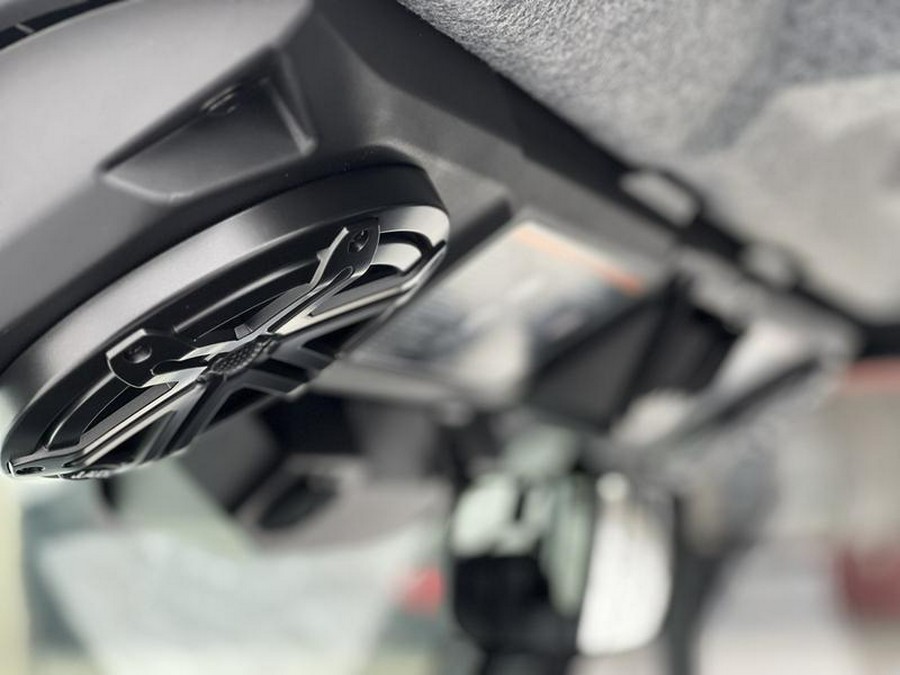 2026 Can-Am® Defender MAX Limited HD11