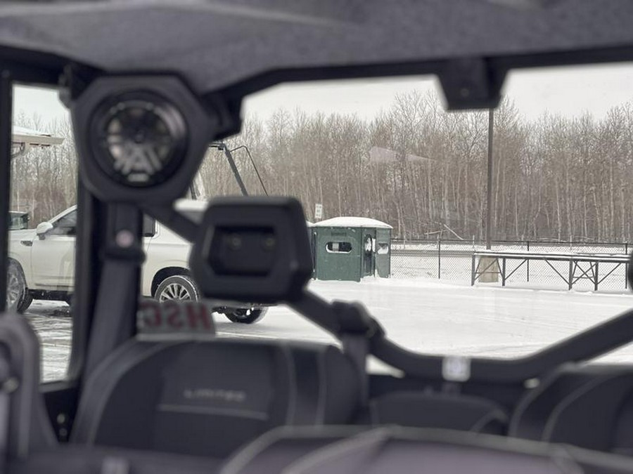 2026 Can-Am® Defender MAX Limited HD11