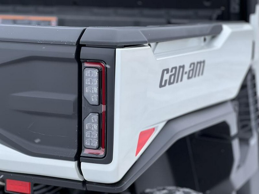 2026 Can-Am® Defender MAX Limited HD11