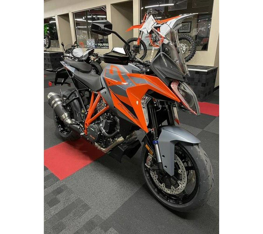 2023 KTM 1290 Super Duke GT