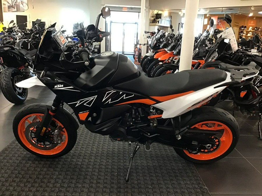 2024 KTM 890 SMT