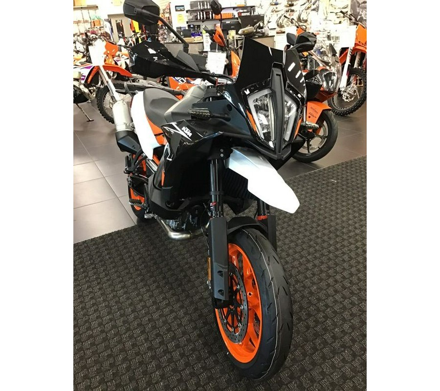 2024 KTM 890 SMT