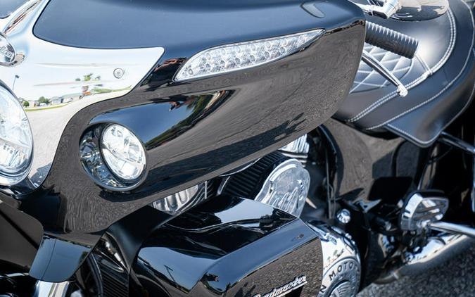 2017 Indian Motorcycle® Roadmaster® Thunder Black