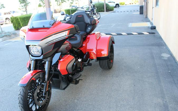 Harley-Davidson® CVO Street Glide 3 Limited 2026 Citrus Heat CVO Tri-Tone