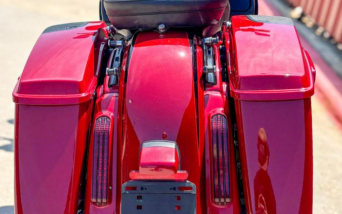 2017 Harley-Davidson® CVO™ Street Glide® FLHXSE Starfire Black/Atomic Red with Contrast Chrome Aggre
