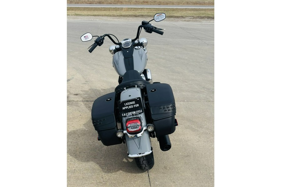 2026 HERITAGE SOFTAIL CLASSIC 117 SOLO - Harley-Davidson®