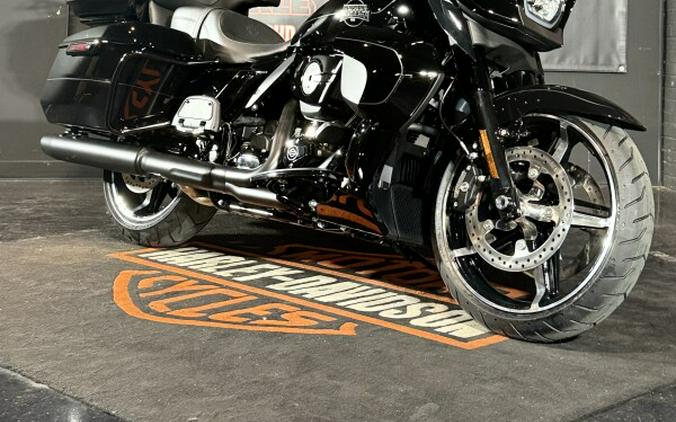 New 2025 Harley-Davidson Street Glide Ultra FLHXU Motorcycle For Sale In Huntington, WV