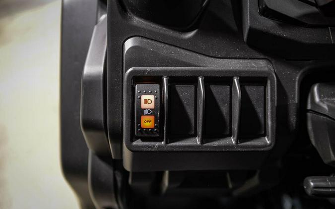 2026 Can-Am Defender DPS CAB HD10