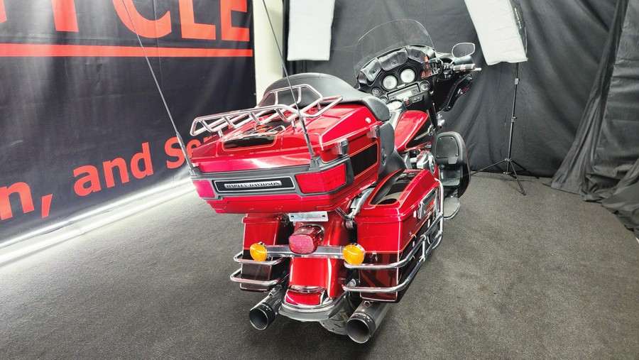 2012 Harley-Davidson® FLHTCU