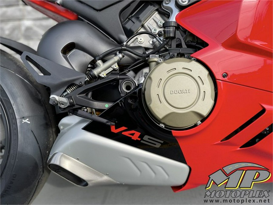 2023 Ducati Panigale V4 S