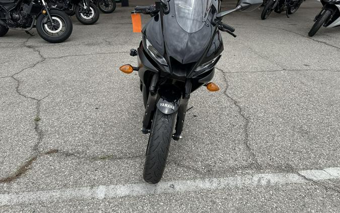 2023 Yamaha YZF-R3 ABS