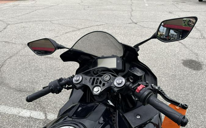 2023 Yamaha YZF-R3 ABS