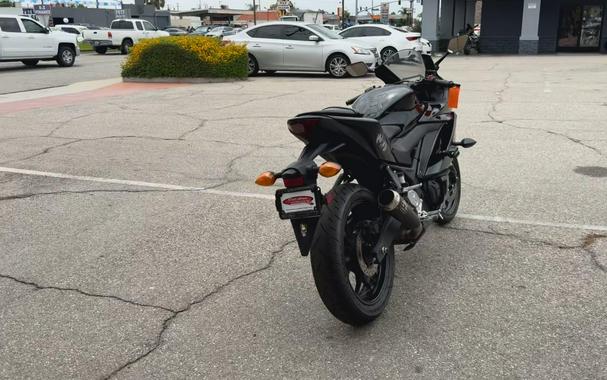 2023 Yamaha YZF-R3 ABS