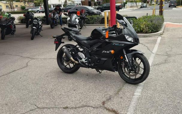 2023 Yamaha YZF-R3 ABS