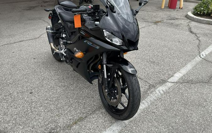 2023 Yamaha YZF-R3 ABS