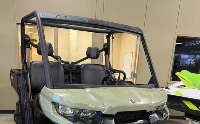 2016 Can-Am Defender HD8
