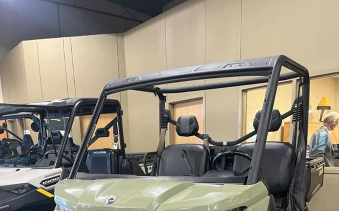 2016 Can-Am Defender HD8