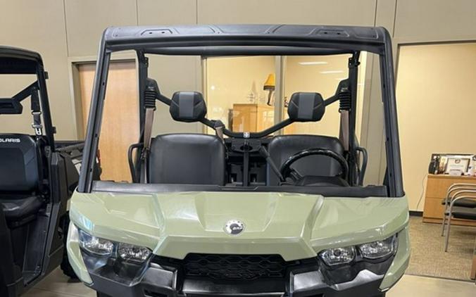 2016 Can-Am Defender HD8