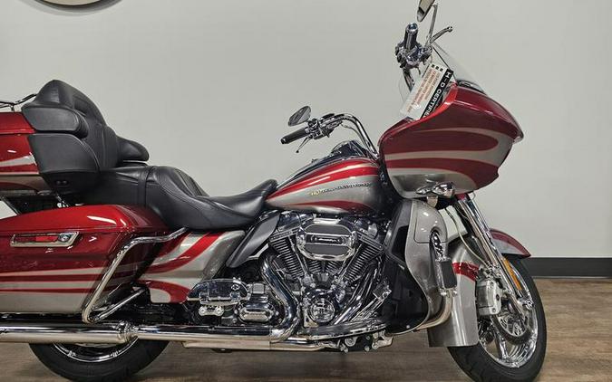 2016 Harley-Davidson® FLTRUSE - CVO™ Road Glide Ultra®