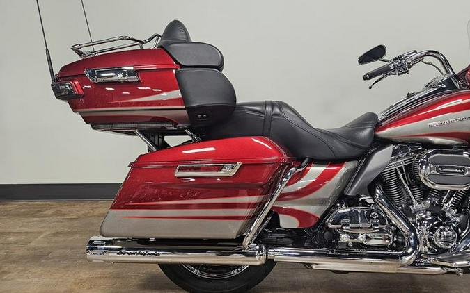 2016 Harley-Davidson® FLTRUSE - CVO™ Road Glide Ultra®