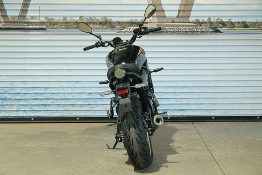 2026 Yamaha XSR700TB