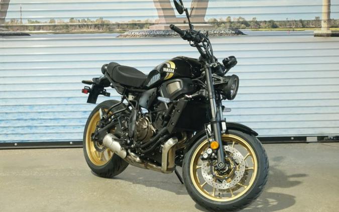 2026 Yamaha XSR700TB