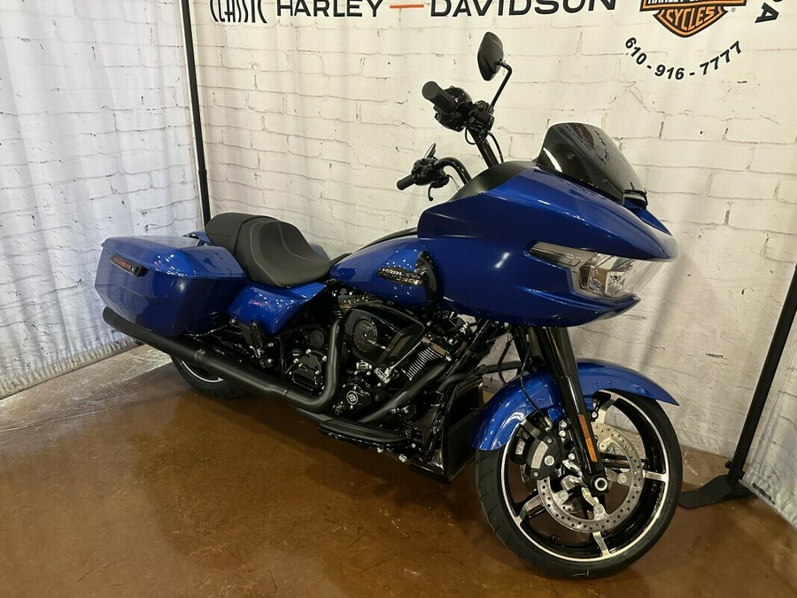 2024 Harley-Davidson Road Glide® FLTRX Blue Burst