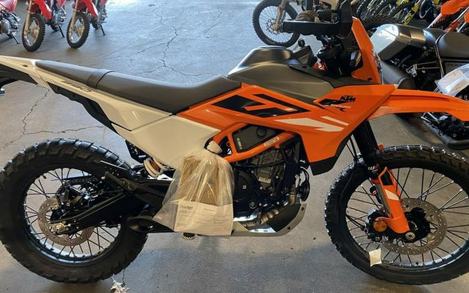 2025 KTM Enduro 390 R