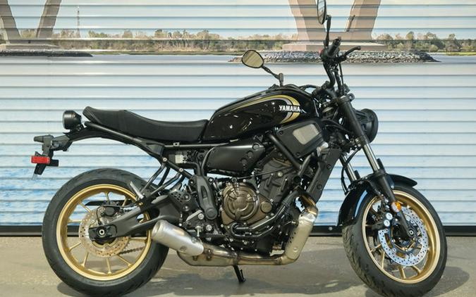 2026 Yamaha XSR700TB