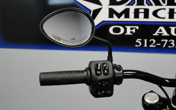 2022 Indian Motorcycle® Chief Dark Horse® Black Smoke