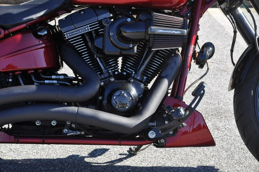 2017 Harley-Davidson® FXSE - CVO™ Pro Street Breakout®