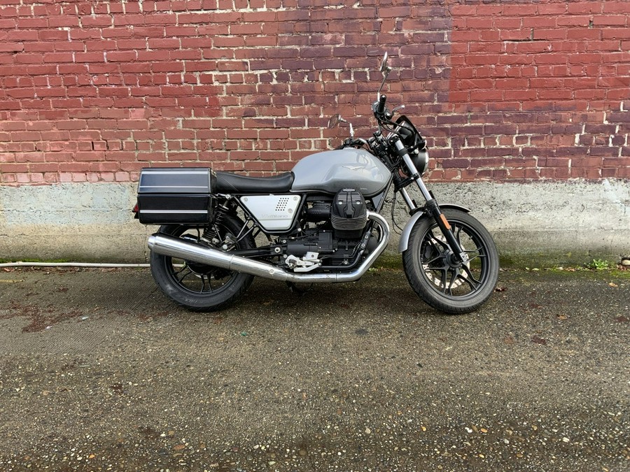 2018 Moto Guzzi V7