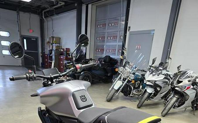 2025 HQV VITPILEN 801