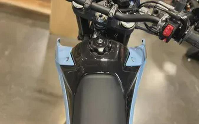 2025 Suzuki DRZ 4SM Base