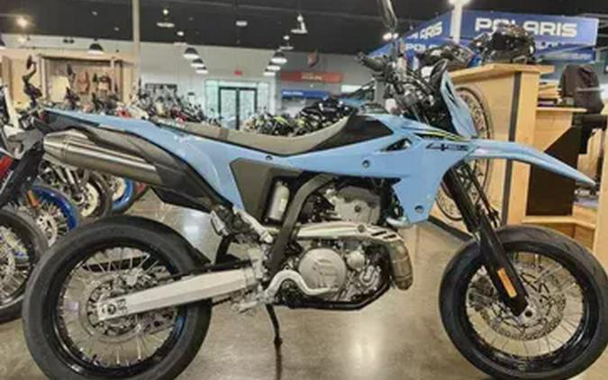 2025 Suzuki DRZ 4SM Base