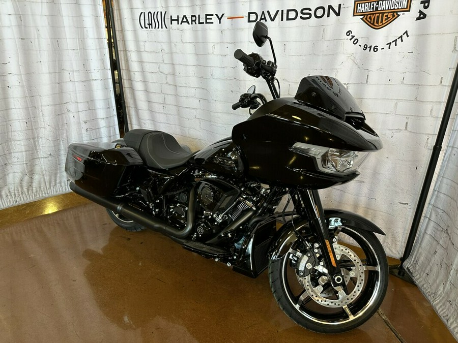 2024 Harley-Davidson Road Glide® FLTRX Vivid Black