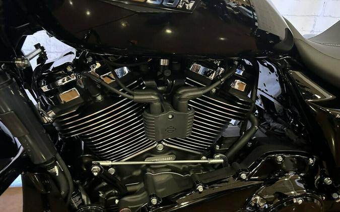 2024 Harley-Davidson Road Glide® FLTRX Vivid Black