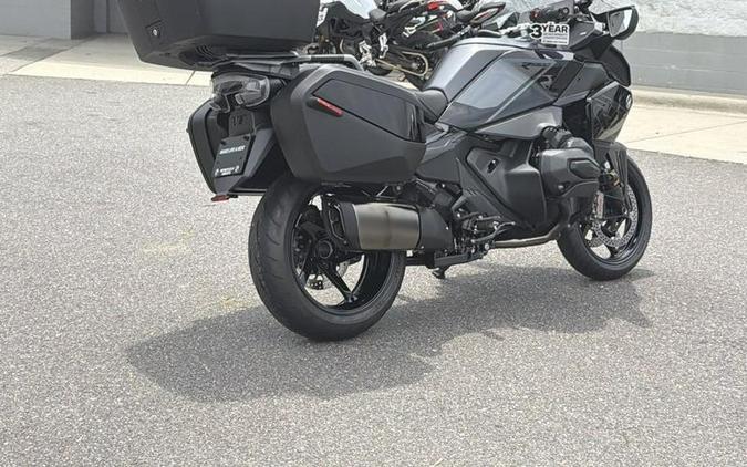 2026 BMW R 1300 RT Triple Black