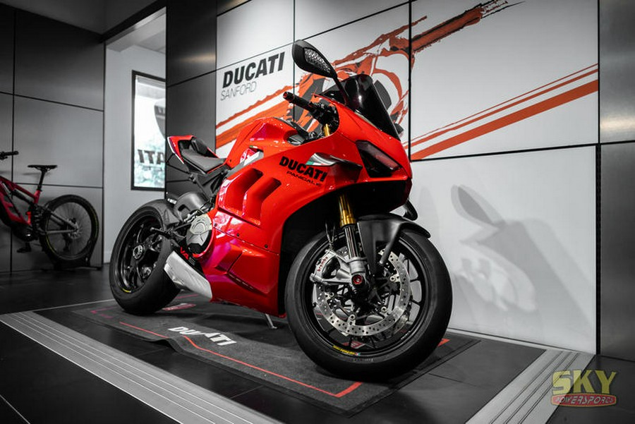 2024 Ducati Panigale V4 S Red