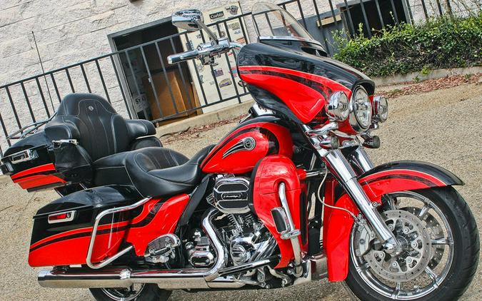 2016 Harley-Davidson® FLHTKSE - CVO™ Limited