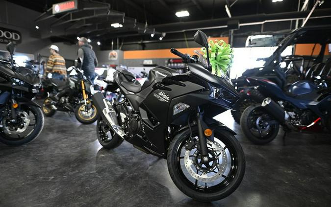 2026 Kawasaki Ninja 500 Metallic Flat Spark Black