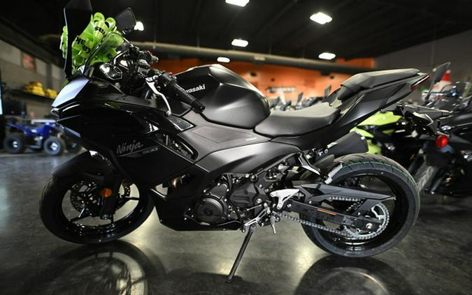 2026 Kawasaki Ninja 500 Metallic Flat Spark Black