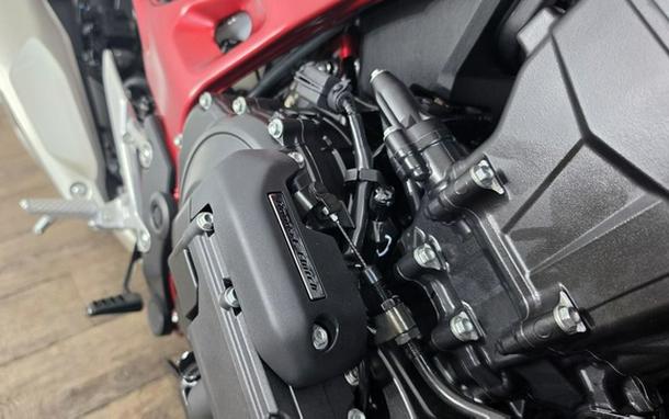 2026 Honda CB750 Hornet E-Clutch