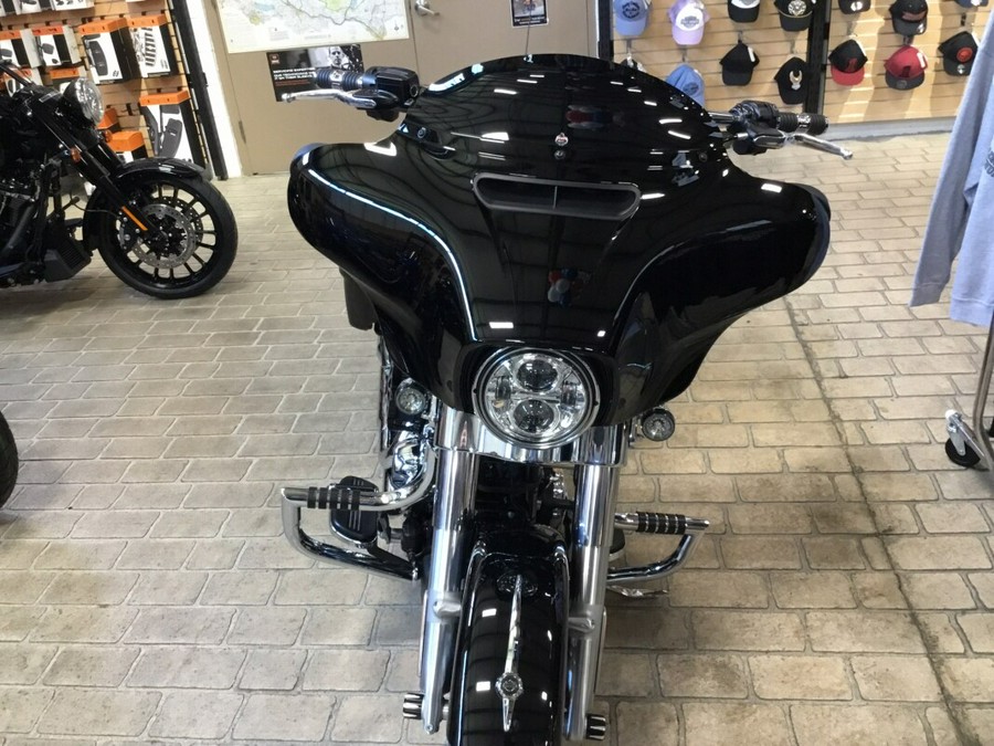 2022 Harley-Davidson® Street Glide® Special Vivid Black