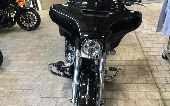 2022 Harley-Davidson® Street Glide® Special Vivid Black